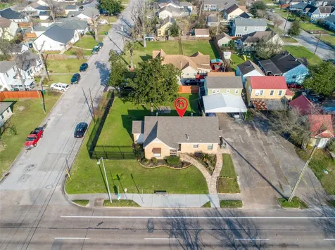 5012 Irvington Boulevard Houston TX 77009