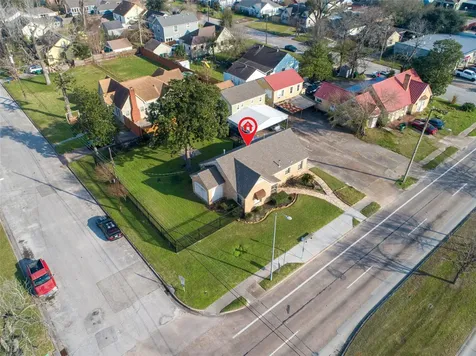 5012 Irvington Boulevard Houston TX 77009