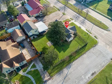5012 Irvington Boulevard Houston TX 77009