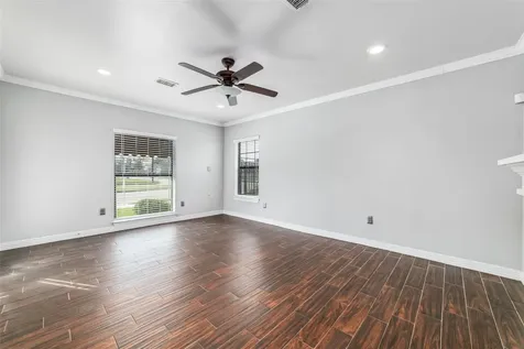 5012 Irvington Boulevard Houston TX 77009