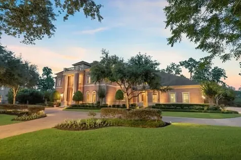 16 Grand Manor Sugar Land TX 77479