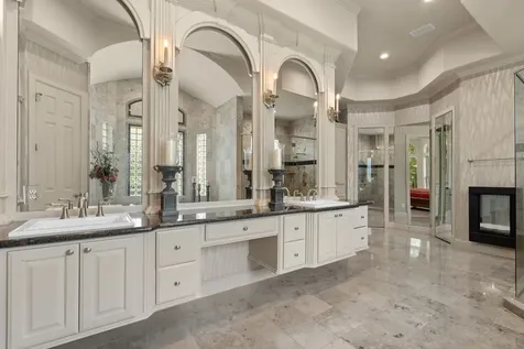 16 Grand Manor Sugar Land TX 77479