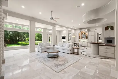 16 Grand Manor Sugar Land TX 77479