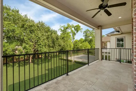 16 Grand Manor Sugar Land TX 77479