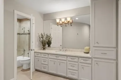 16 Grand Manor Sugar Land TX 77479