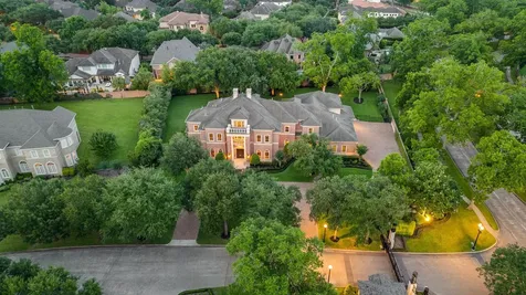 16 Grand Manor Sugar Land TX 77479