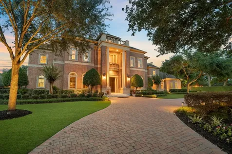 16 Grand Manor Sugar Land TX 77479