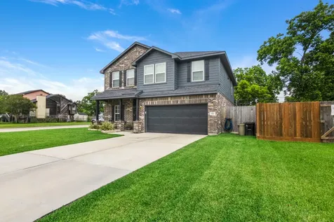 501 S 4th Street La Porte TX 77571