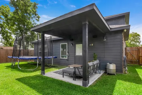 501 S 4th Street La Porte TX 77571