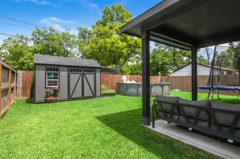 501 S 4th Street La Porte TX 77571