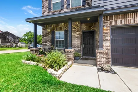 501 S 4th Street La Porte TX 77571