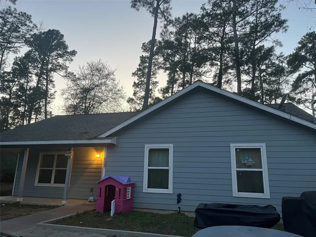 133 Elk Street Onalaska TX 77360