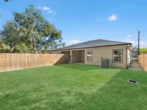 8709 Wheatley Street Houston TX 77088