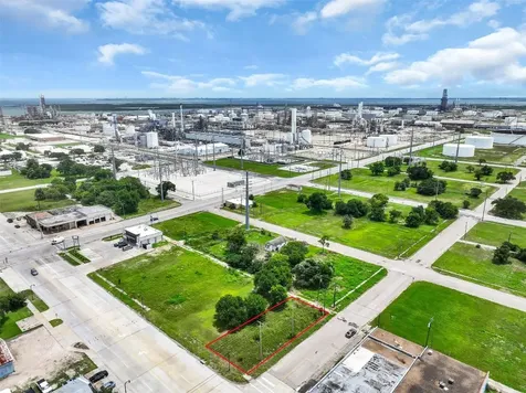 631 Texas Avenue Texas City TX 77590