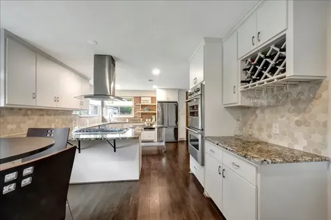 2631 Baycrest Drive Nassau Bay TX 77058