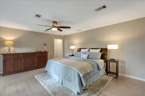 2631 Baycrest Drive Nassau Bay TX 77058