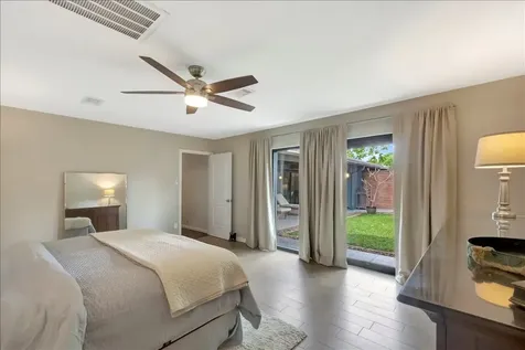 2631 Baycrest Drive Nassau Bay TX 77058