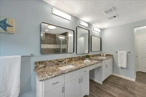 2631 Baycrest Drive Nassau Bay TX 77058