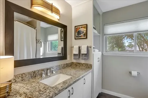 2631 Baycrest Drive Nassau Bay TX 77058