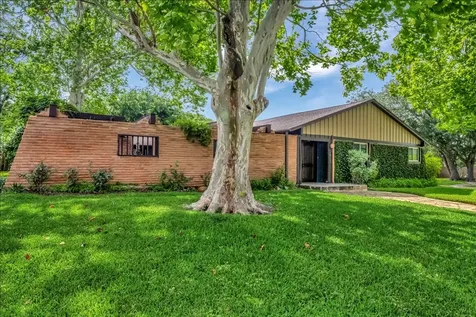 2631 Baycrest Drive Nassau Bay TX 77058