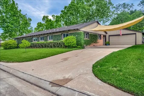 2631 Baycrest Drive Nassau Bay TX 77058