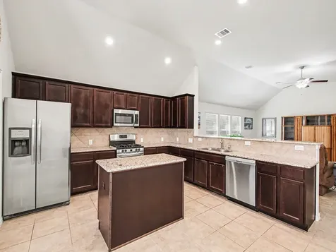 2903 Blue Mist Bend Brookshire TX 77423