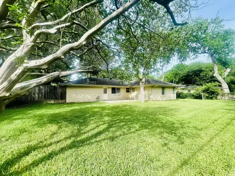6829 Hazen Street Houston TX 77074