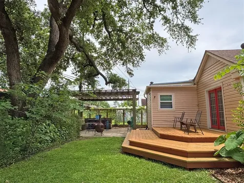 6719 Meadowlawn Street Houston TX 77023
