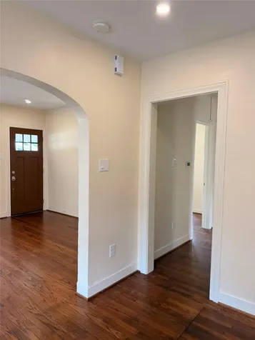 2827 Robertson Street Houston TX 77009