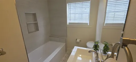 2827 Robertson Street Houston TX 77009