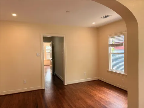 2827 Robertson Street Houston TX 77009
