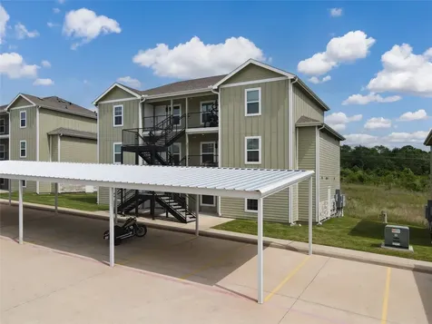 282 Plez Morgan Drive A Montgomery TX 77356