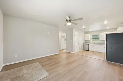 282 Plez Morgan Drive A Montgomery TX 77356