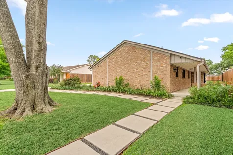 10818 Olympia Drive Houston TX 77042