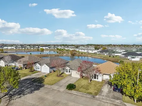 5049 Hauna Lane Dickinson TX 77539