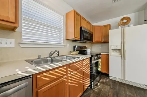 5049 Hauna Lane Dickinson TX 77539