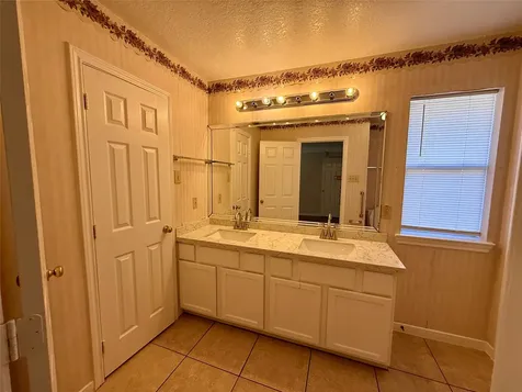 1214 28th Avenue N Texas City TX 77590