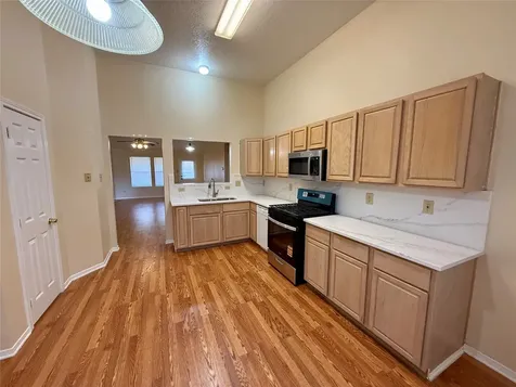 1214 28th Avenue N Texas City TX 77590