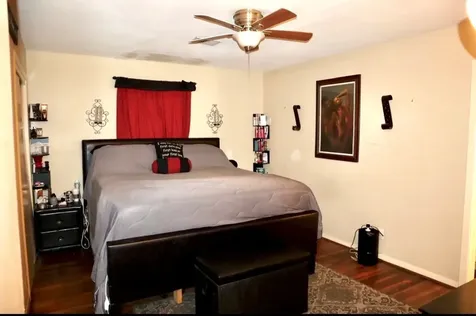 5715 Hirondel Street Houston TX 77033