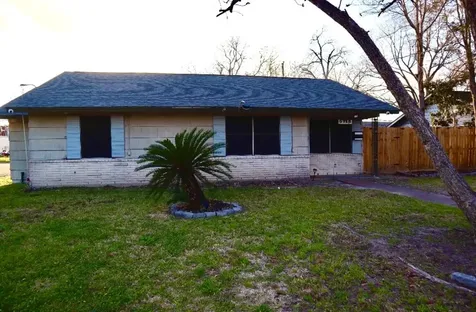 5715 Hirondel Street Houston TX 77033