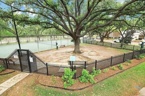13901 Hollowgreen Drive Houston TX 77082
