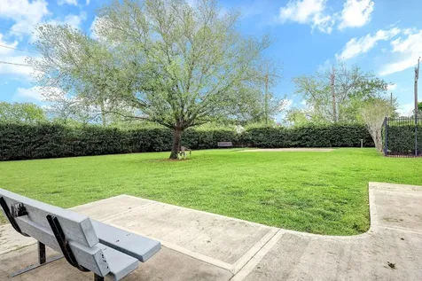 13901 Hollowgreen Drive Houston TX 77082