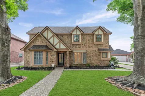 110 Shadow Wood Drive Sugar Land TX 77498