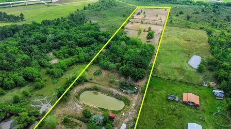 124 County Road 621 Dayton TX 77535