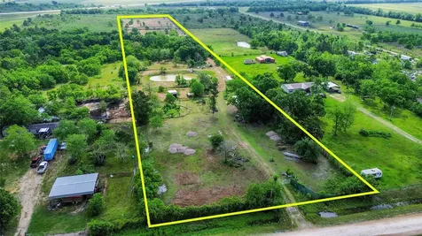 124 County Road 621 Dayton TX 77535
