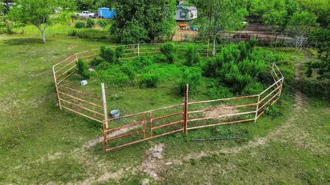 124 County Road 621 Dayton TX 77535