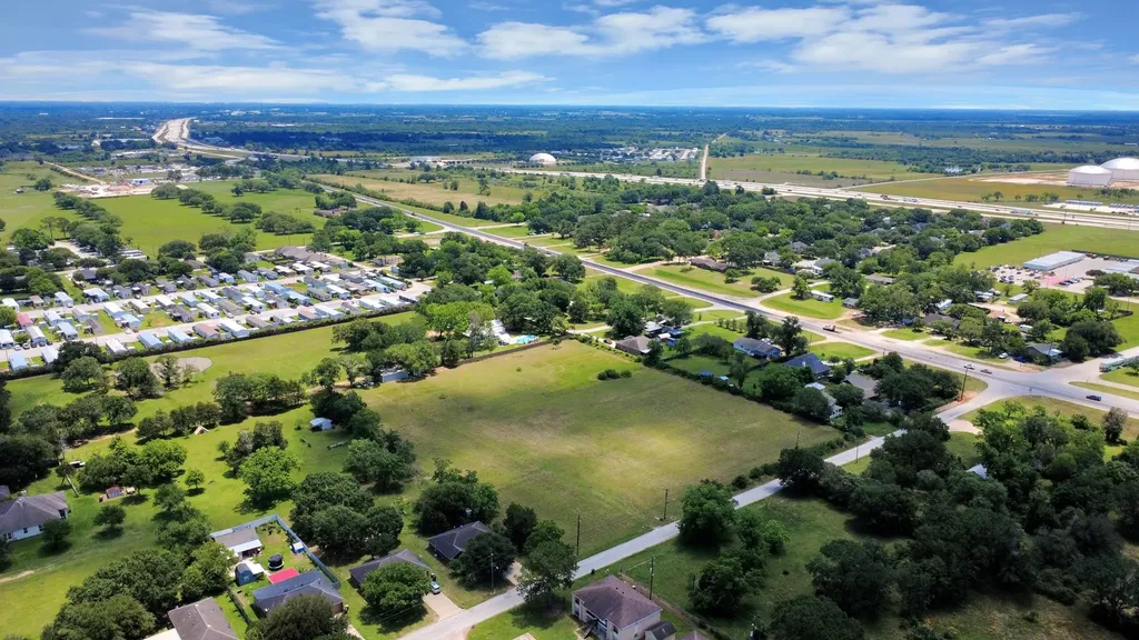 1108 Silliman Street Sealy TX 77474