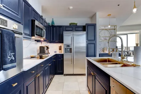 801 E Beach Drive Tw2212 Galveston TX 77550