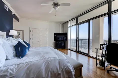 801 E Beach Drive Tw2212 Galveston TX 77550