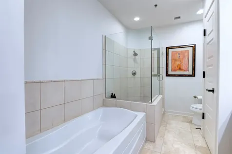 801 E Beach Drive Tw2212 Galveston TX 77550